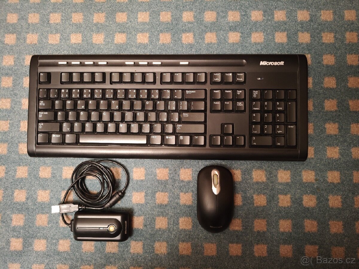 Myš a klávesnice Microsoft set č. 700