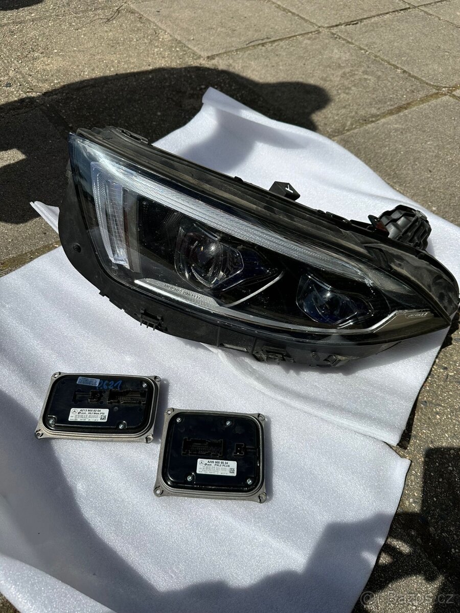 Mercedes CLS levé světlo,2x jednotka,PC 78.000kč