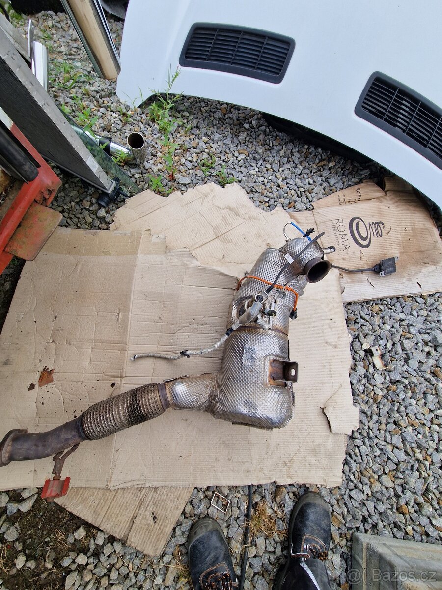 Ford Transit Custom - díly z motoru