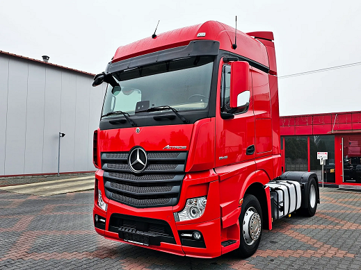 Mercedes-Benz Actros 1845 - tahač návěsů
