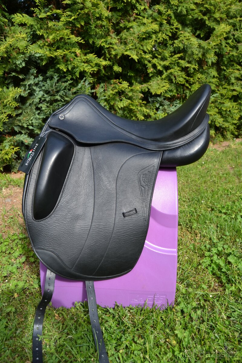 Drezurní sedlo Equiline