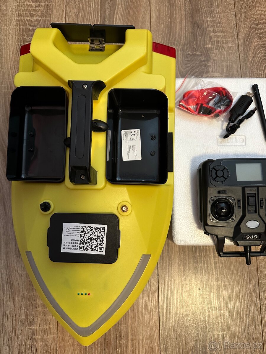 NOVÁ Zavážecí loďka na ryby s GPS,10000mAh