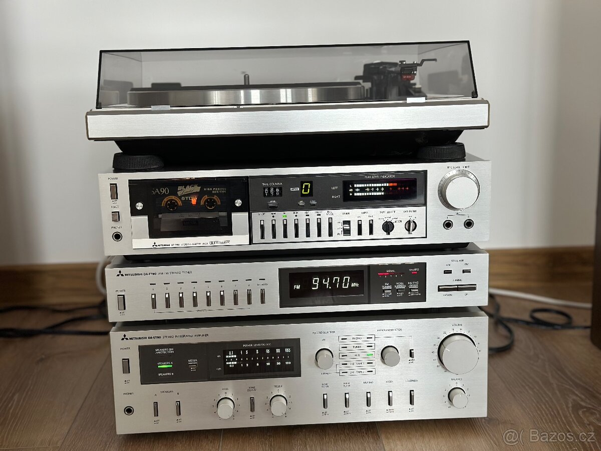 MITSUBISHI DA-U780 PĚKNÁ STEREO SESTAVA VĚŽ TOP