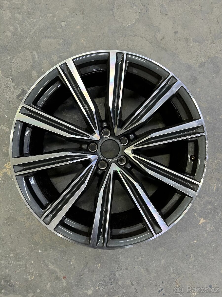 Audi Q8 1x alu disk 21"