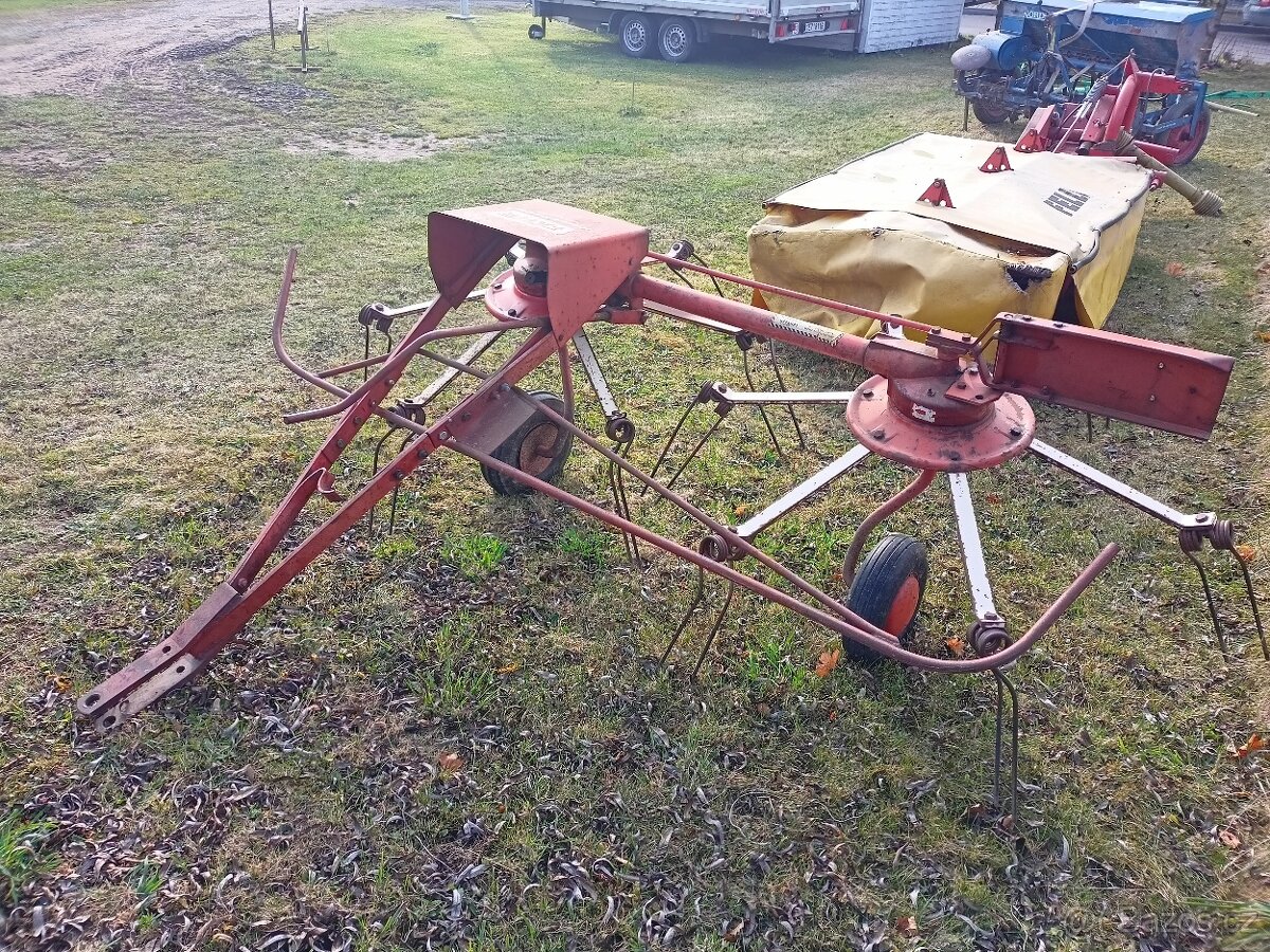Obraceč sena D-F