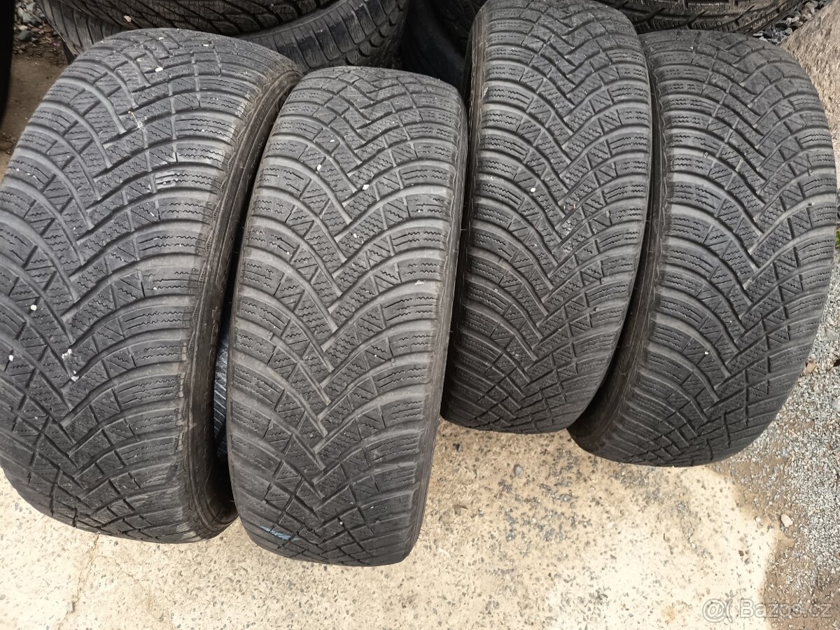 205/55 R17 95V DOT 1823 Hankook Winter icept RS3 zimní