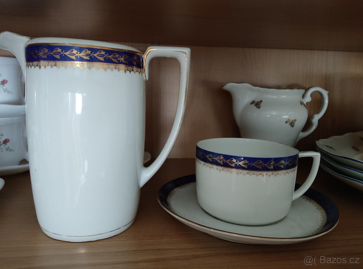 Starý tenkostěnný porcelán