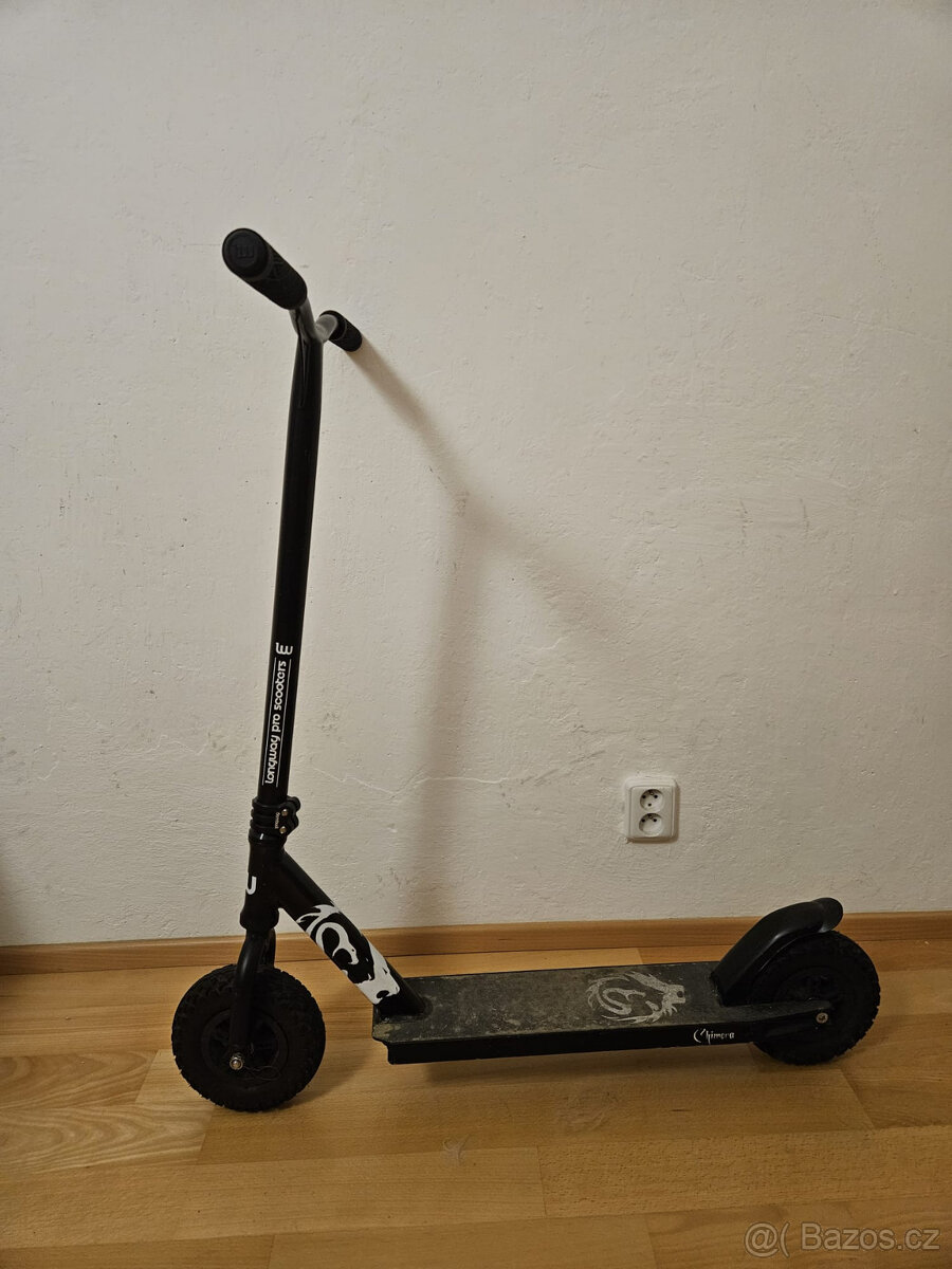 Dirt koloběžka Longway Chimera černá