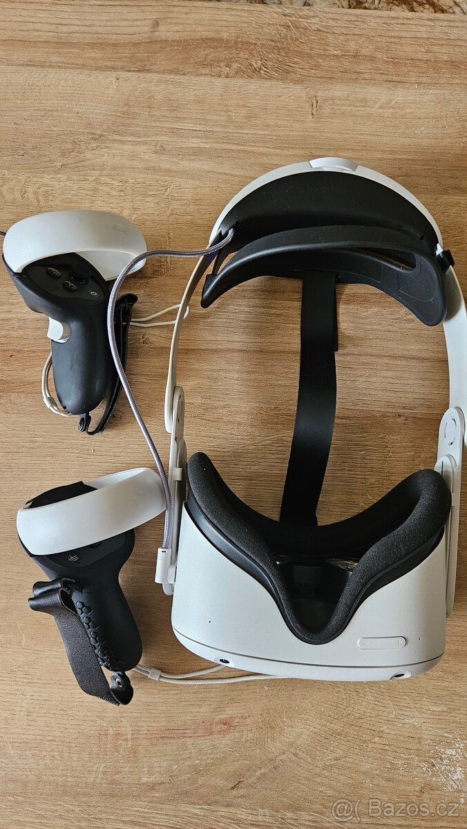 Oculus Quest 2 128 GB + příslušentví