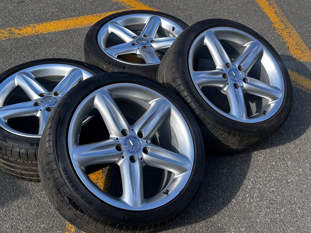 Na prodej Originál kola Mercedes R18