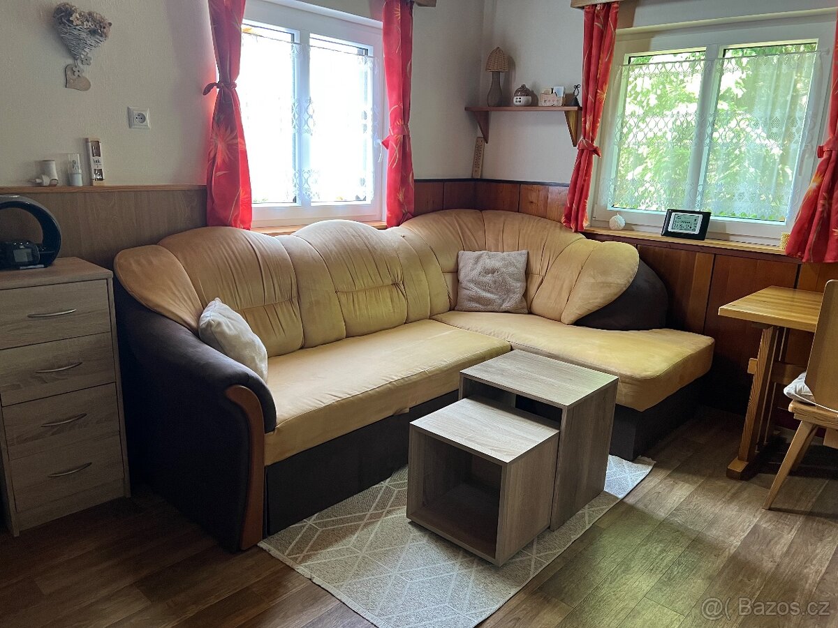 Rohová sdací souprava rozkládací