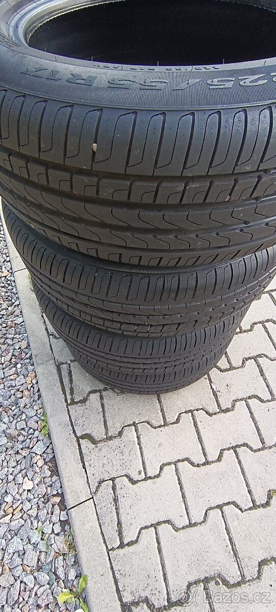 Pirelli 225/55 R17