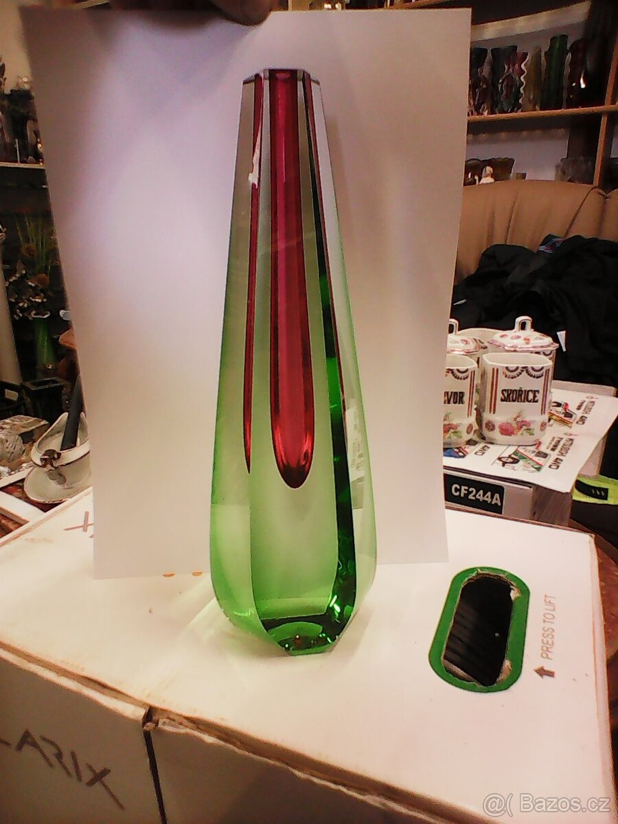 Váza EXBOR - kapka, výška 25,3 cm. - návrh Pavel Hlava