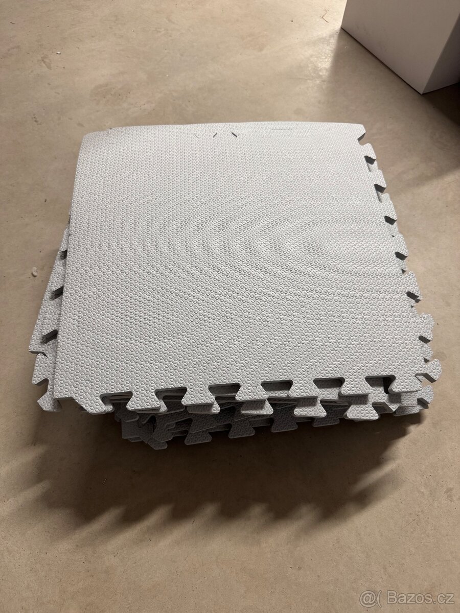 Pěnové puzzle