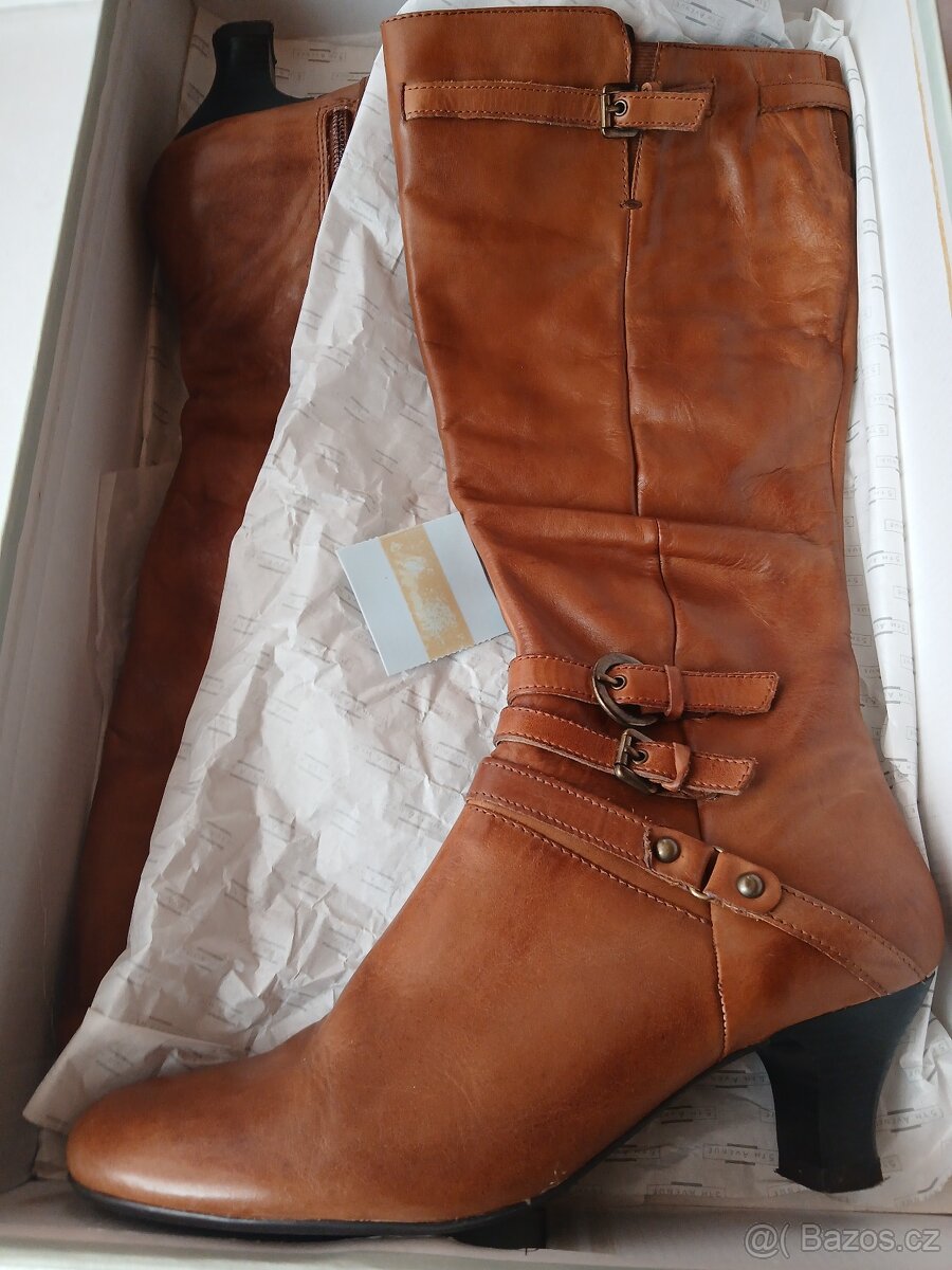 Kozačky  pod kolena,  nové