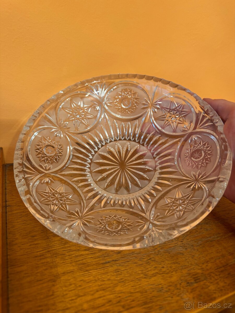 Broušená mísa na ovoce či cukroví