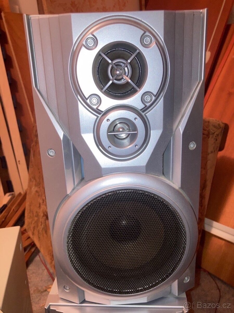 Hi-Fi věž Sharp CD-MPX200 s reproduktory