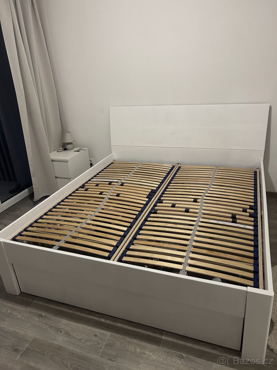 Manželská postel 180x200 s úložným prostorem