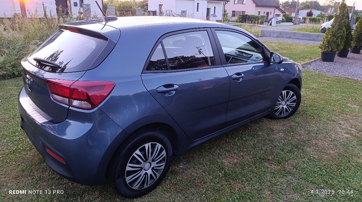 Kia Rio 1.2 63 kW,r.v,2023/4 naj.96tkm.koupeno nove v česku.