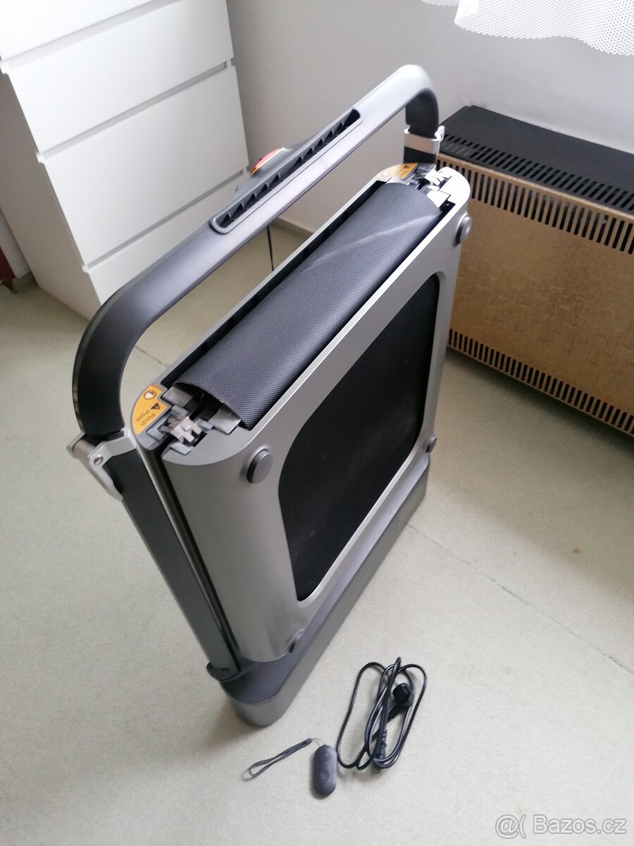 Běžecký/chodící pás Kingsmith TRR1