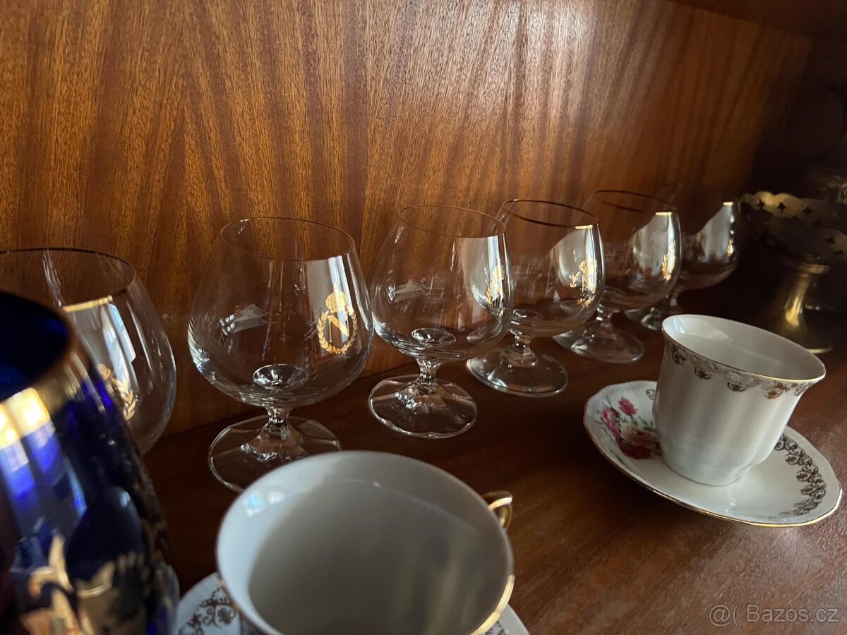 Staré skleničky na koňak (napoleonky) - 8 kusů