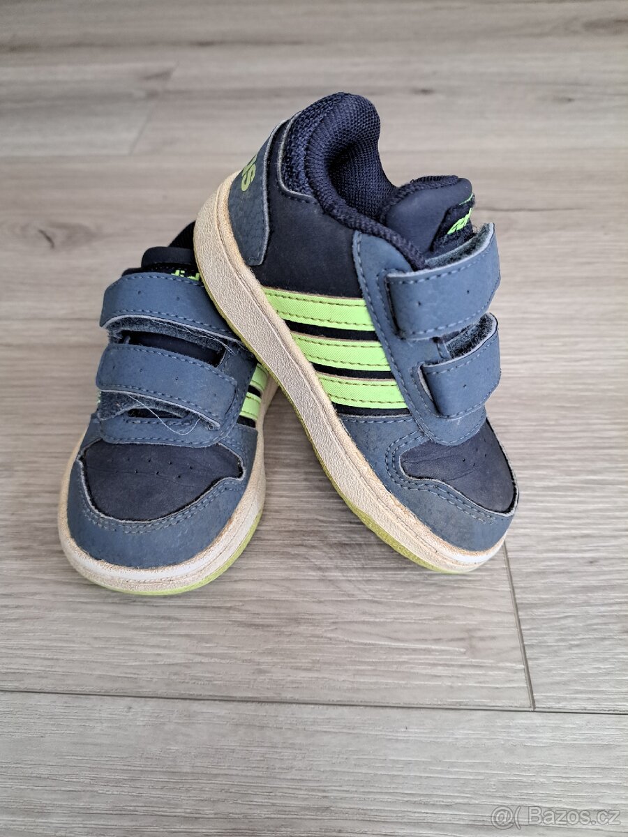Dětska obuv Adidas vel. 21