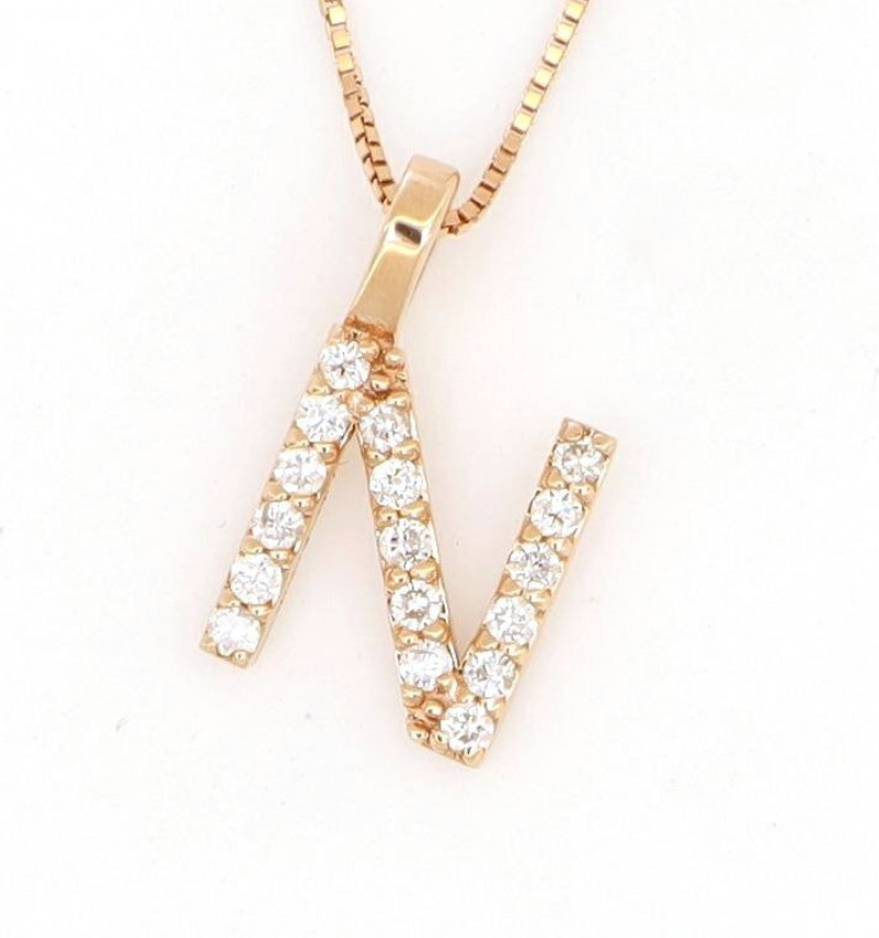 Přívěsek z 18kt růžového zlata s diamanty