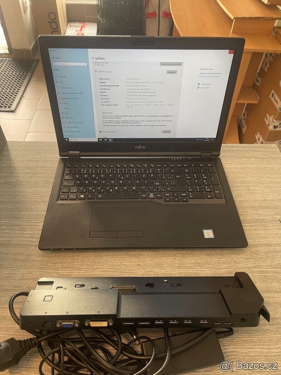 Lifebook E558 15.6" Full HD DOK i3 7130U 8GB DDR4 Nvme 256G