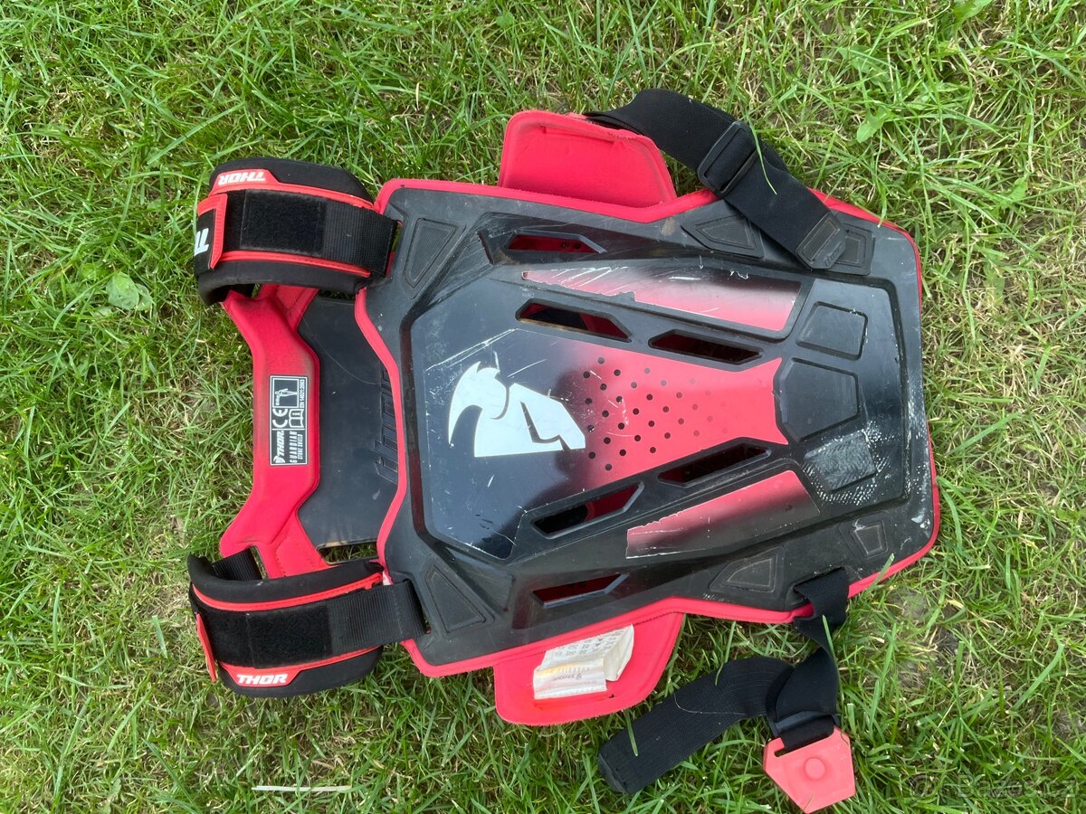 Chránič hrudi a páteře