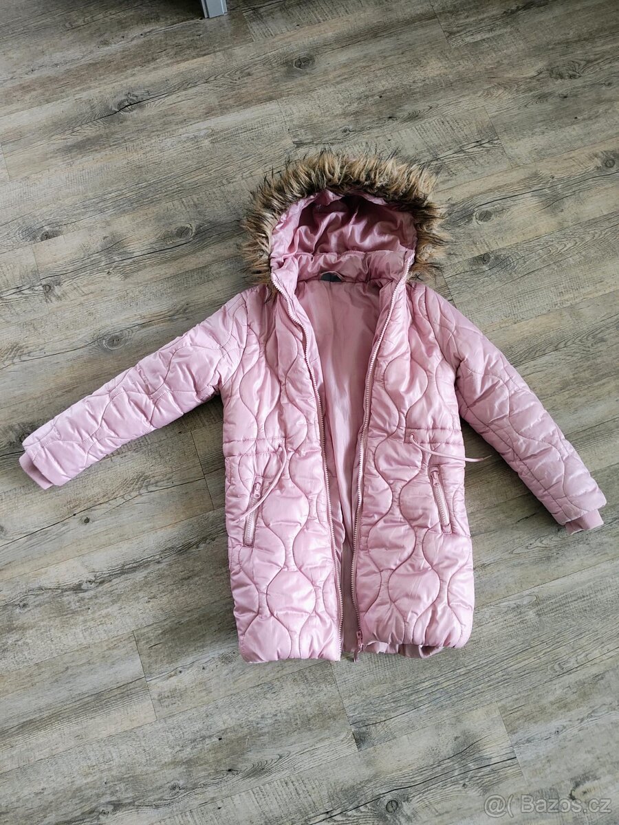 Dívčí kabát vel. 134