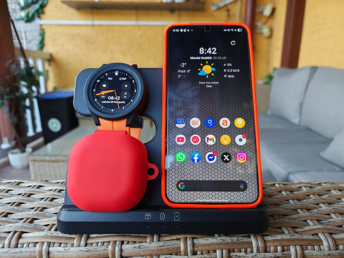 Samsung Galaxy S25 12/256 5G+hodinky+sluchátka+nabíjecí dock