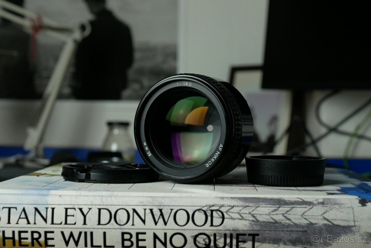 Nikkor AF-D 85mm f1.8
