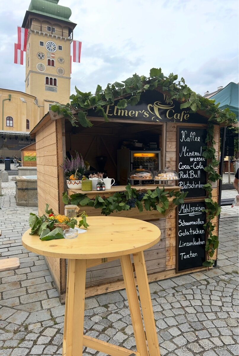 Dřevěný prodejní stánek / bouda