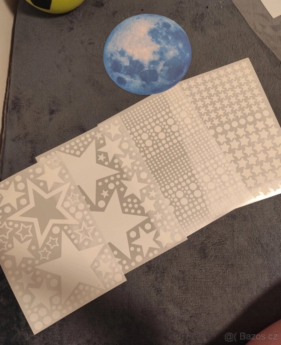 Svítící samolepky na zeď