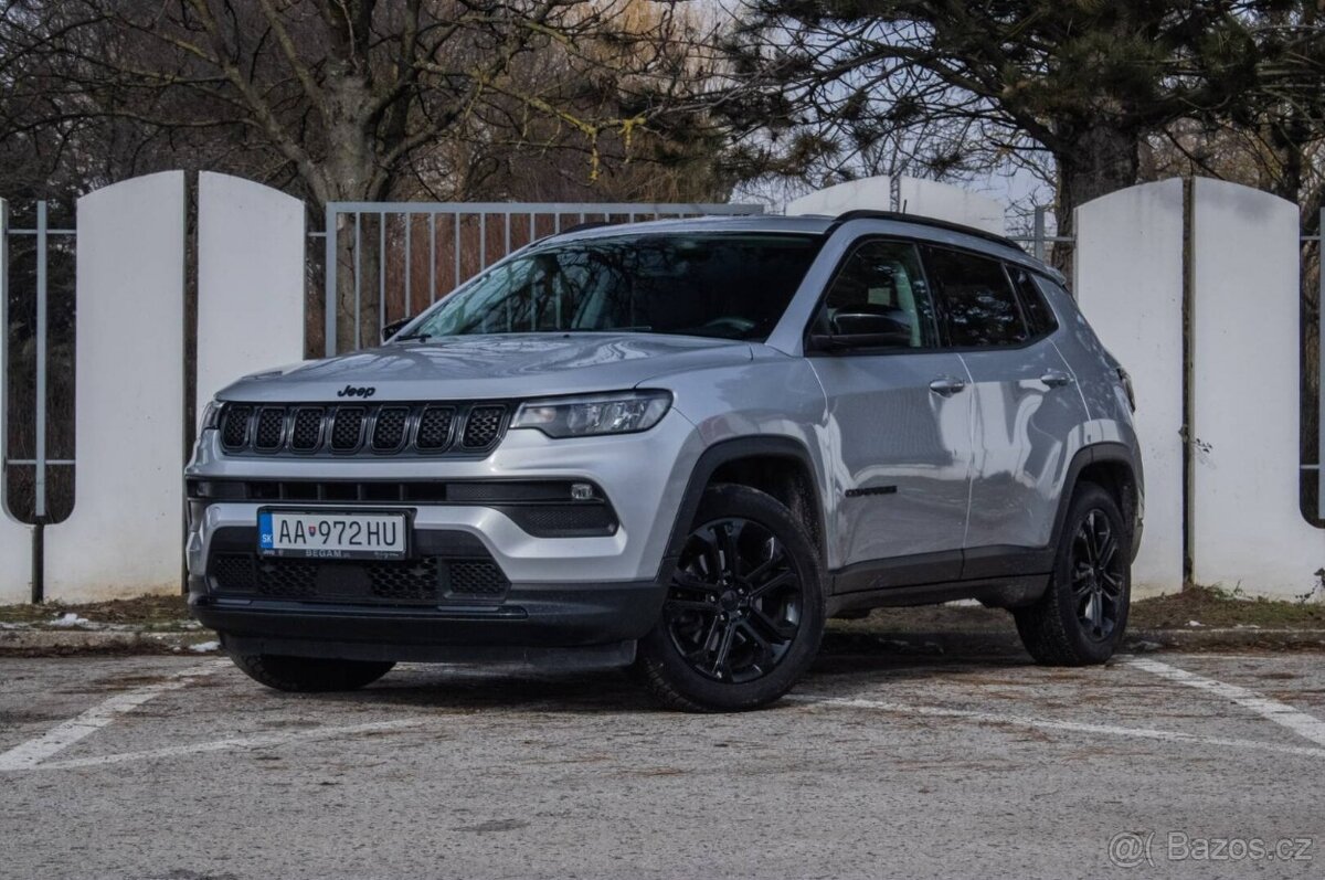 Jeep Compass 1.5 e-Hybrid Night Eagle II / NELAKOVANÉ