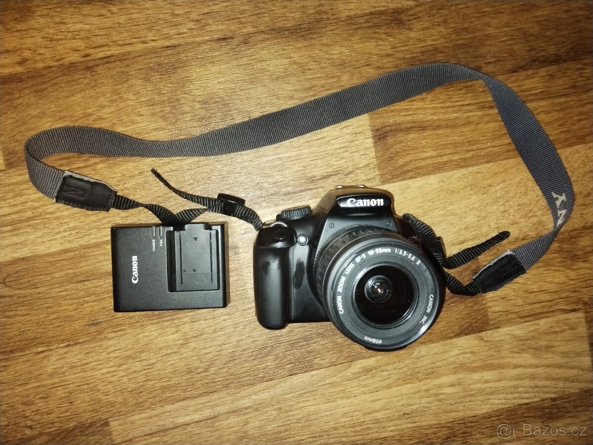 Zrcadlovka Canon EOS 1100D