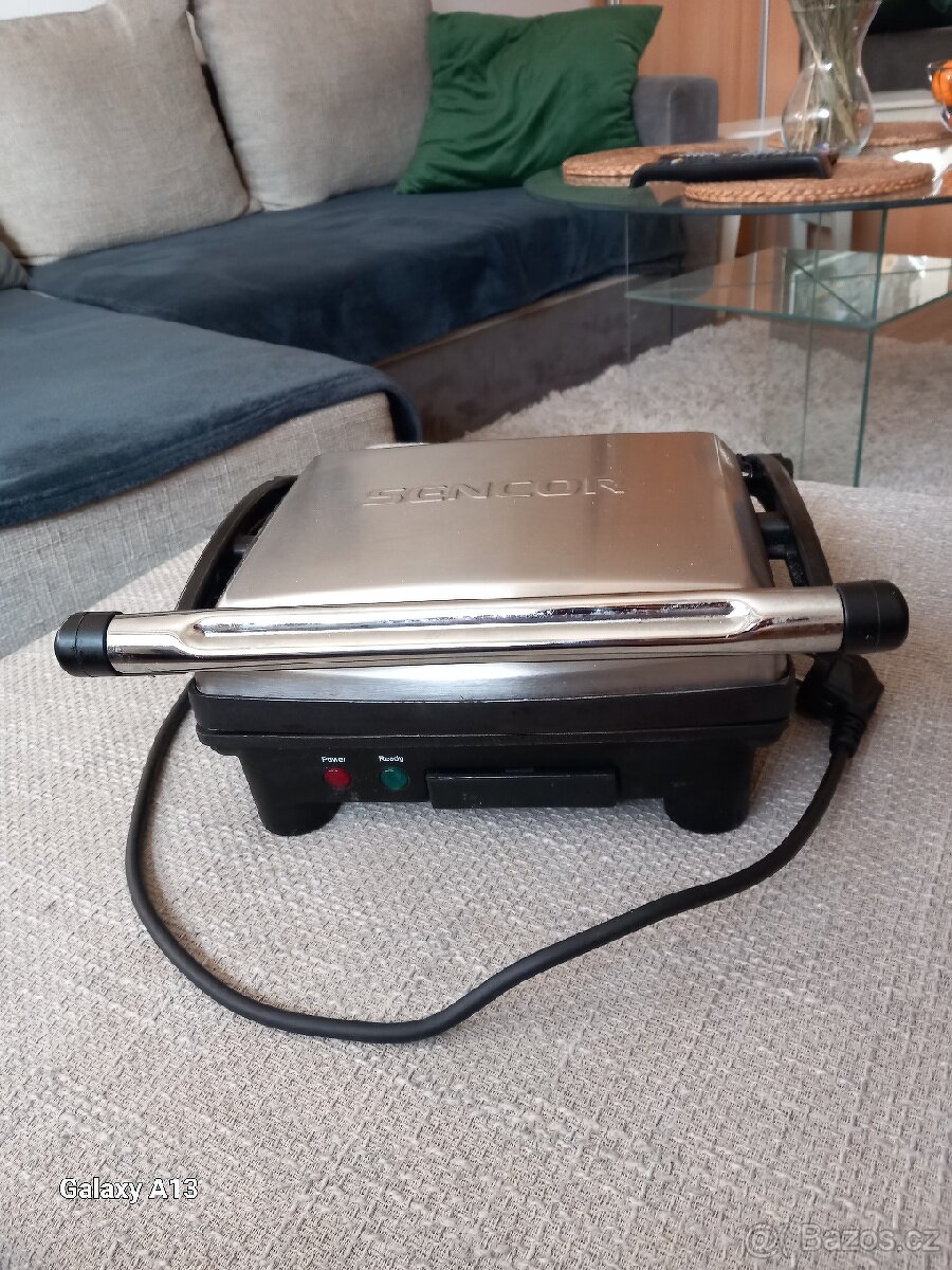 Kontaktní grill Sencor krátce použitý