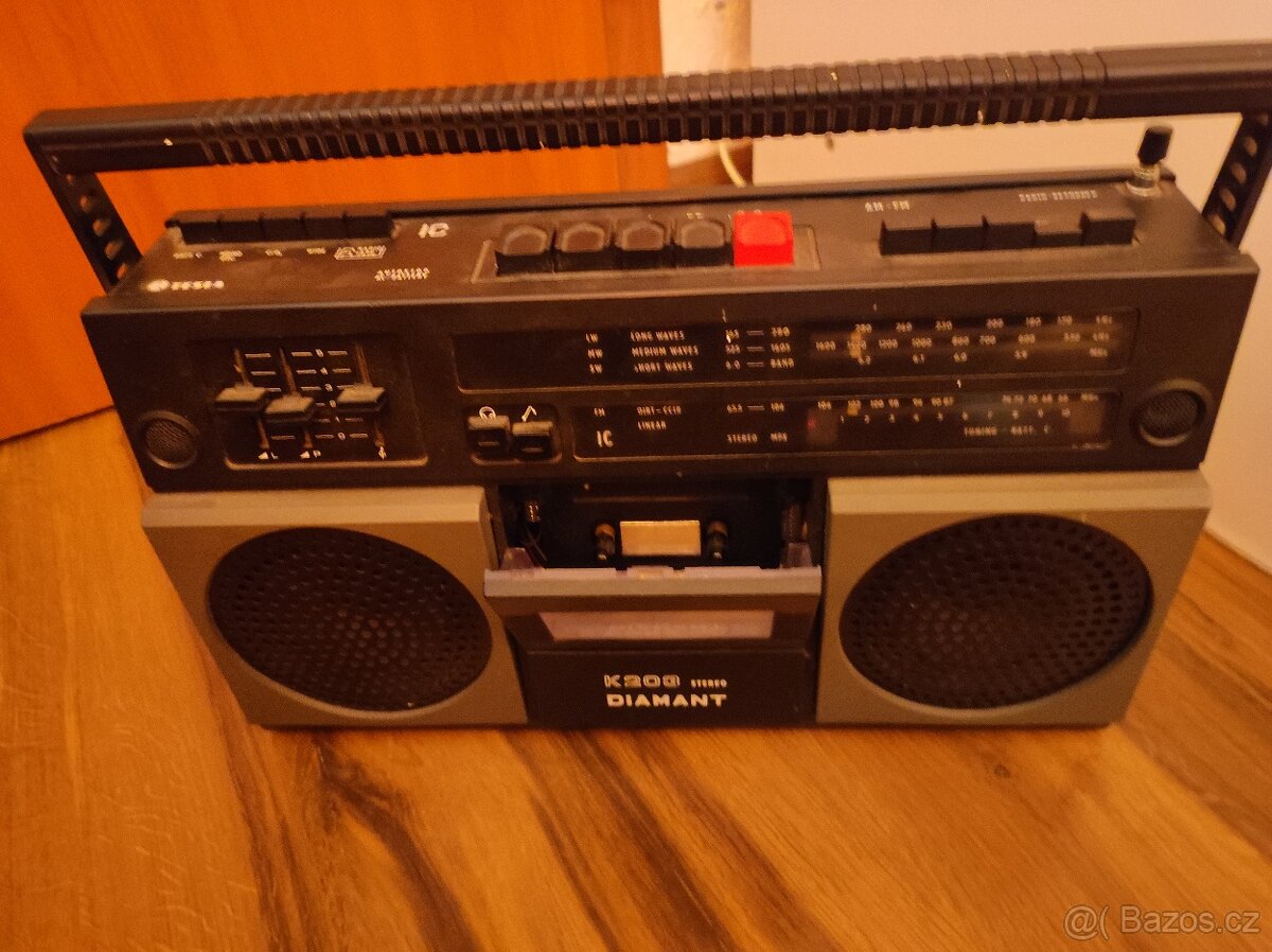 Retro rádio 1980-1984 Tesla diamant 203