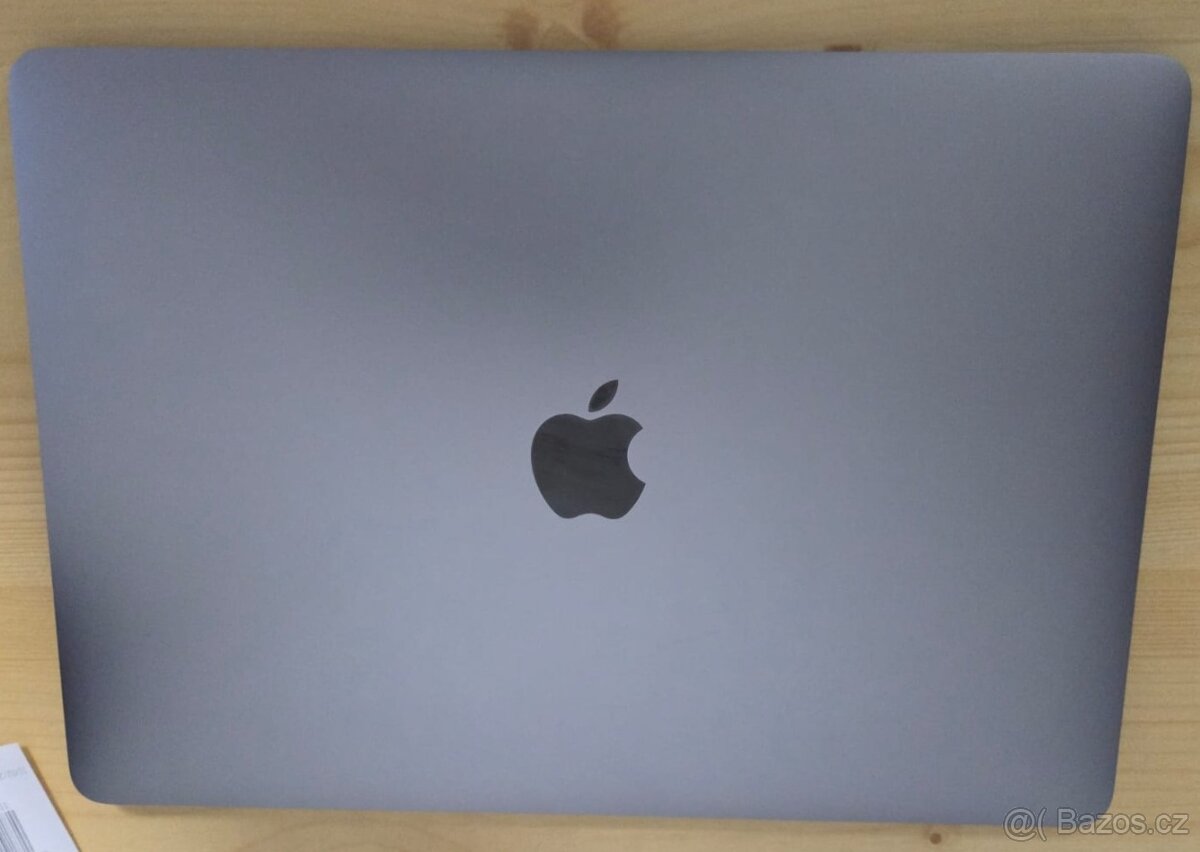 MacBook Air 13" 256GB SSD, čip apple M1