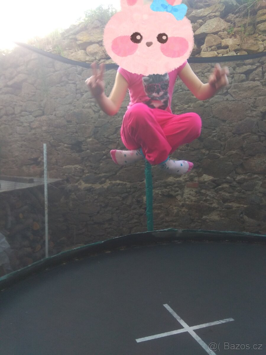 Trampolína