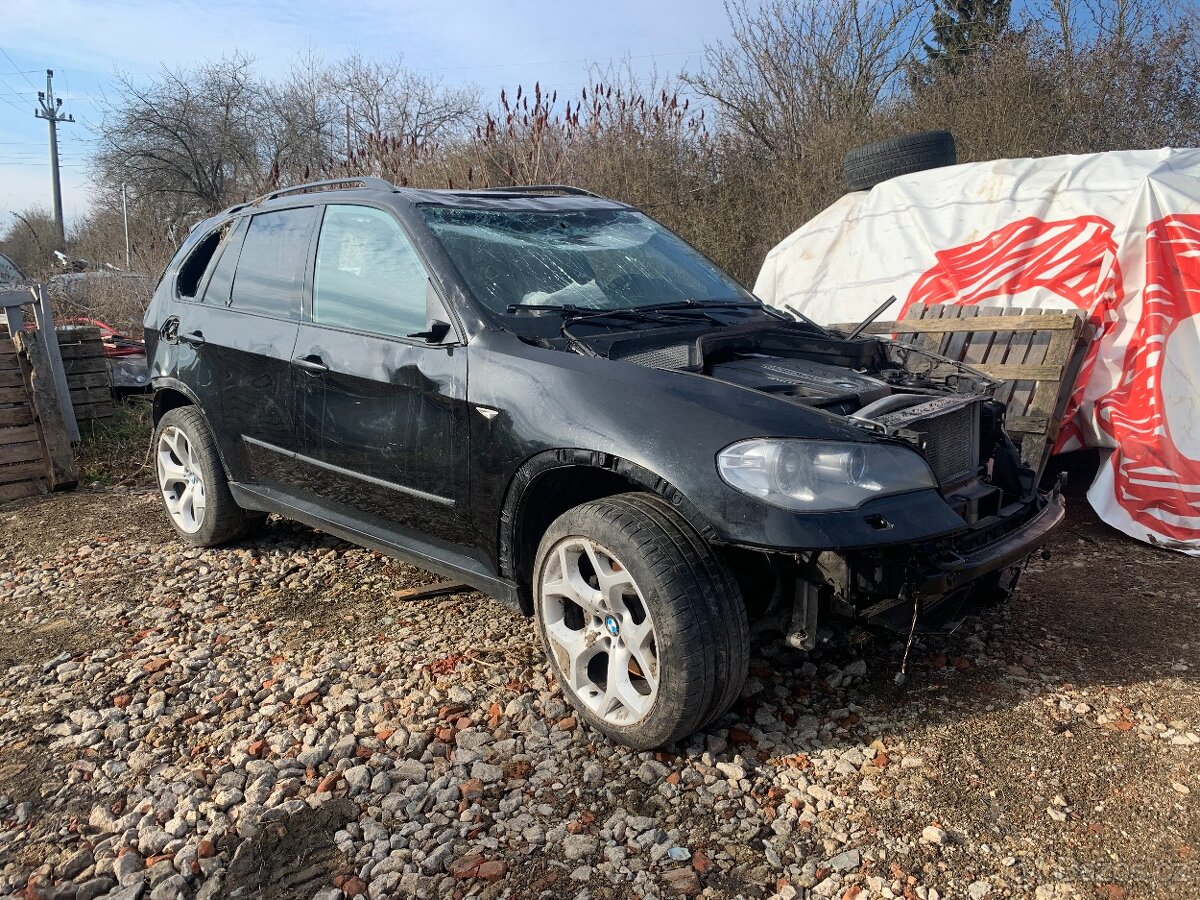 prodam nahradni dily z BMW X5 E70 4.0d 225kw N57