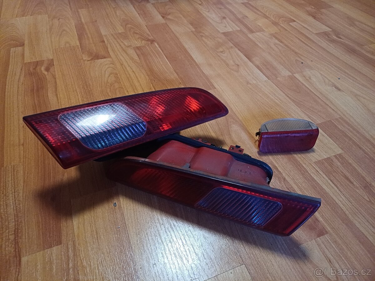 Světla kufru Alfa 156