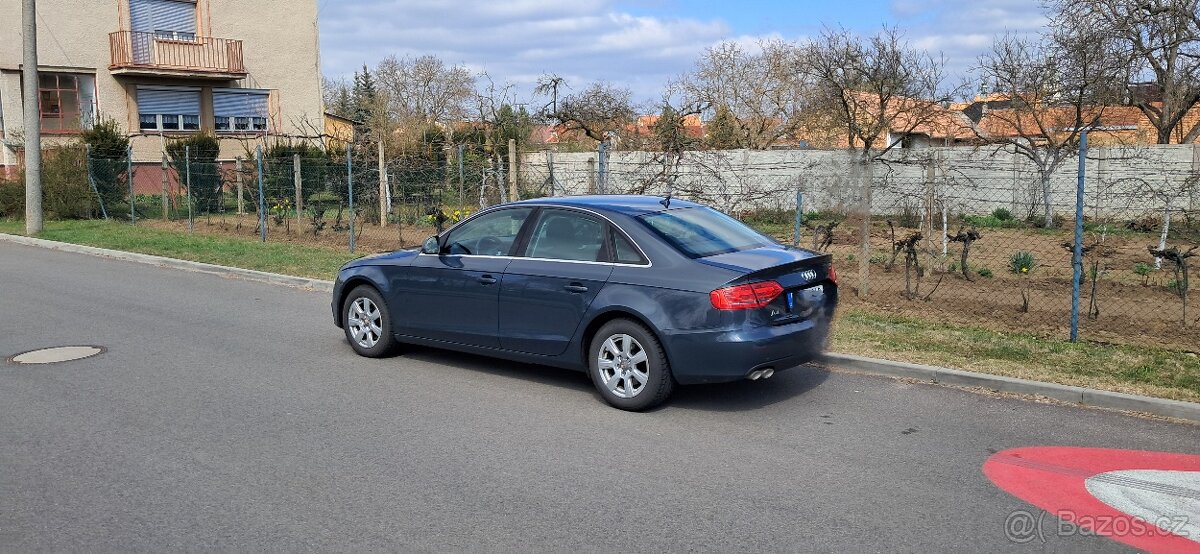 Audi A4b8, 2.0 TDI