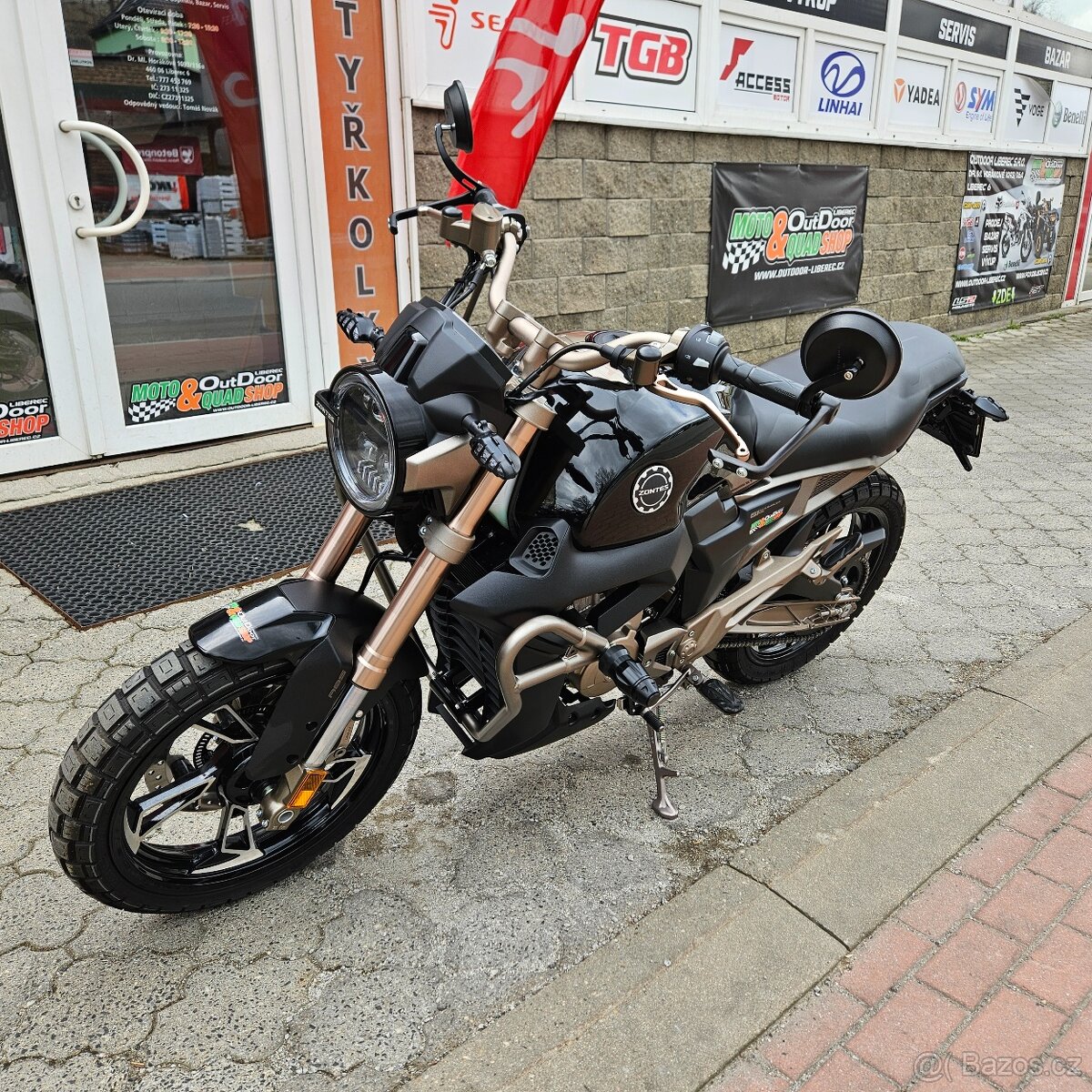 Zontes 125 G1 SCRAMBLER, 1. majitel, ČR, ABS, 1.239 km