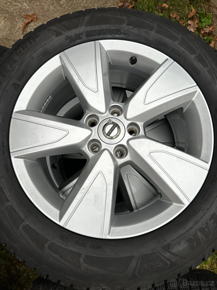 Alu kola volvo XC40 original volvo top stav