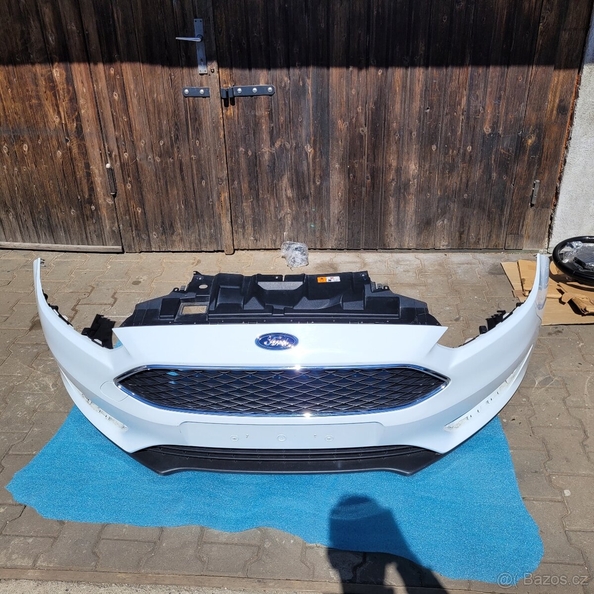 Ford Focus mk3 facelift přední nárazník maska
