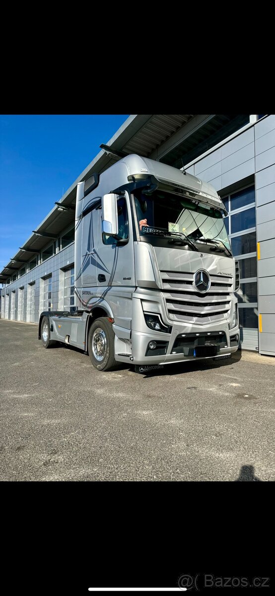 Hledáme řidiče/řidičku tahače Mercedes-Benz + mrazírenský ná