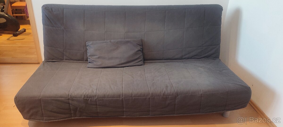 Rozkládací pohovka IKEA za odvoz