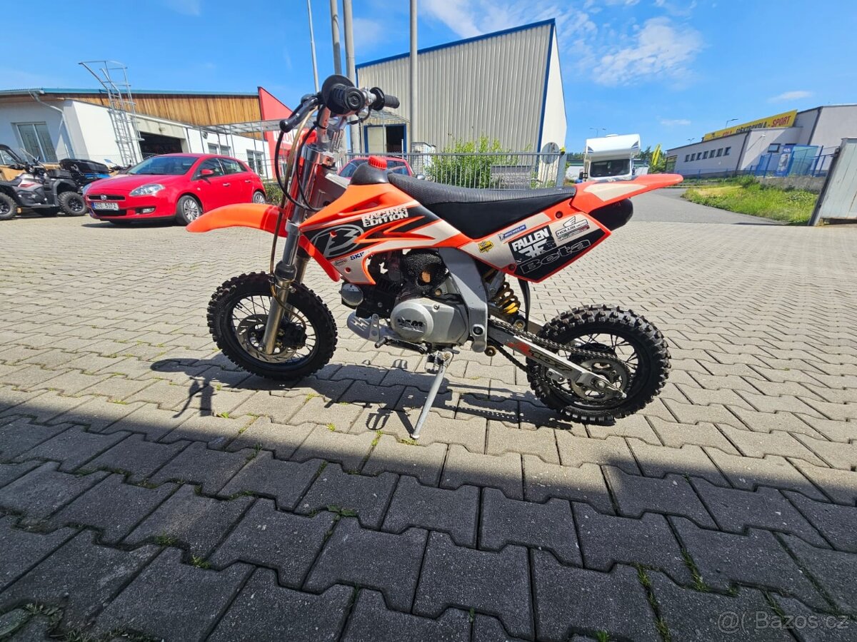 Minicros Beta R107