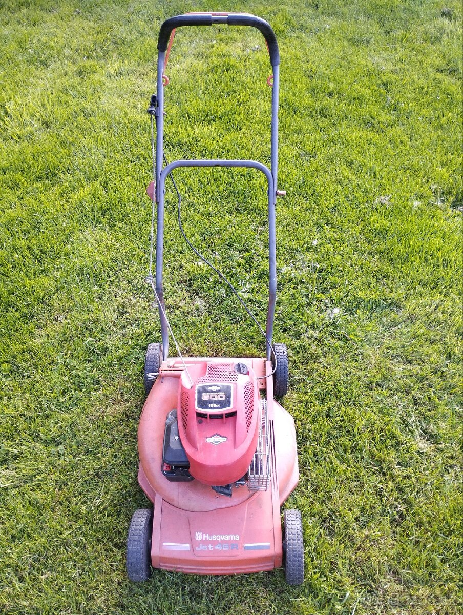 Sekačka bez pojezdu Husqvarna Jet 46R